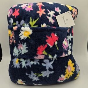 Vera Bradley Scattered Wildflowers Fleece Travel Blanket